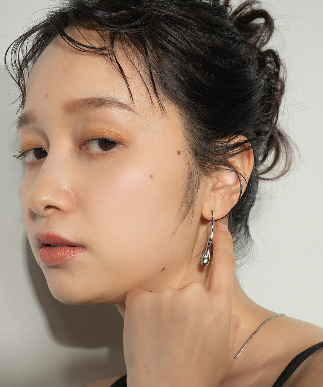 ニュアンス ライン フック ピアス – VOOV