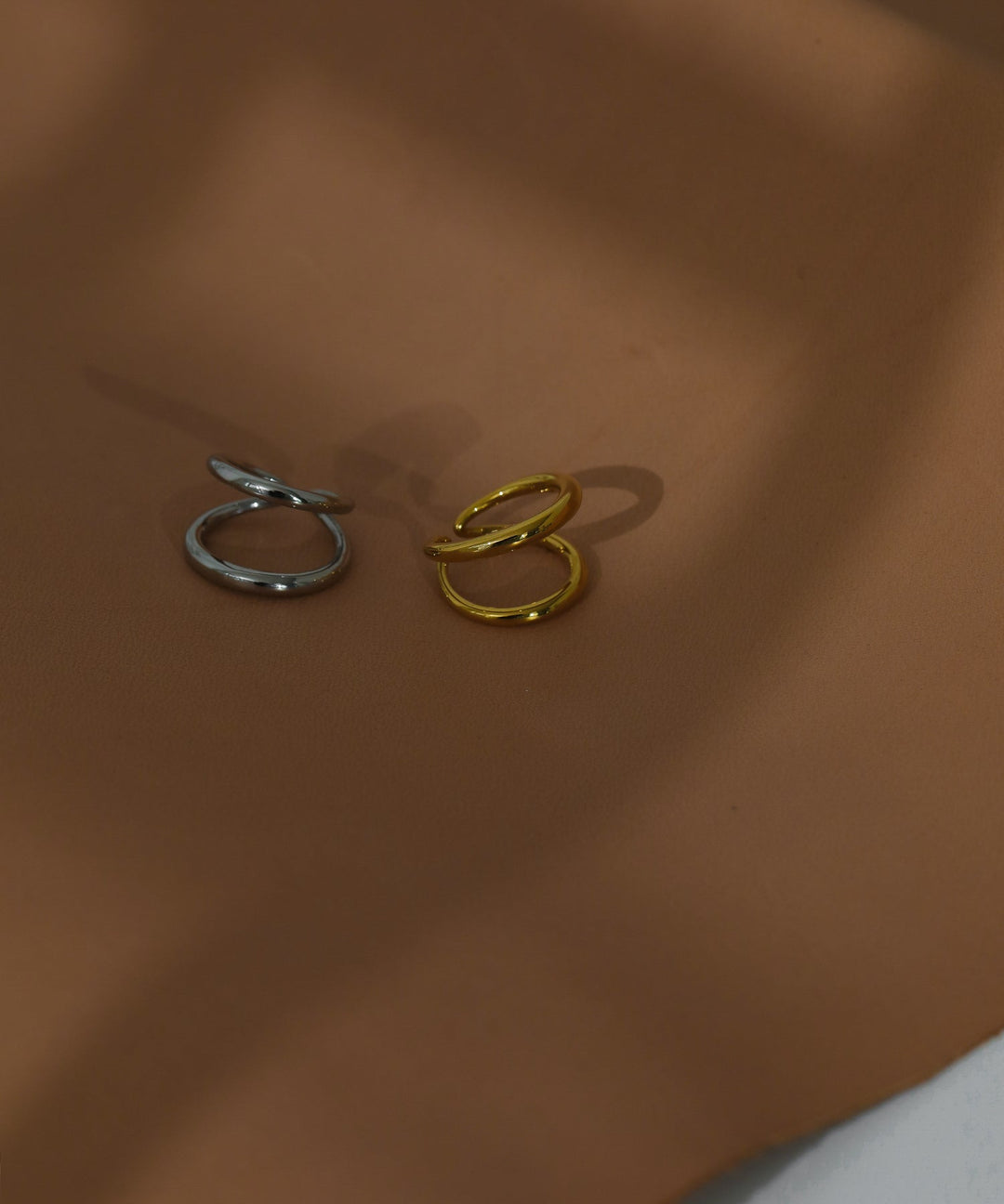 サージカル 重ね付け風 2連 リング – VOOV